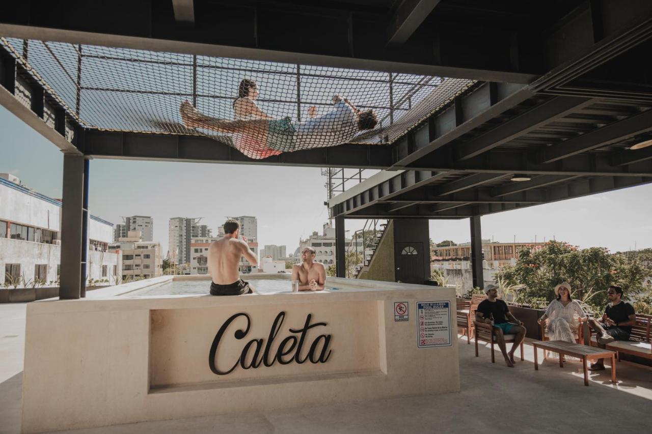 Caleta Hostel Rooftop & Pool Cancun Exterior photo