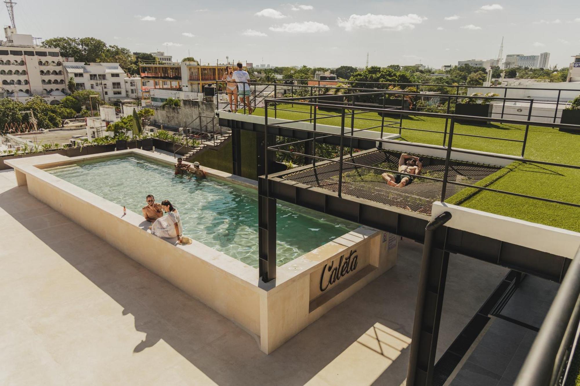 Caleta Hostel Rooftop & Pool Cancun Exterior photo